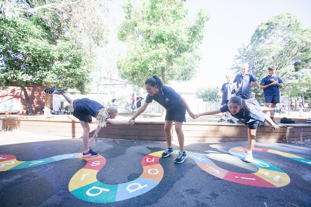 What INFLUENCES Learning Through Play? 1 19 file